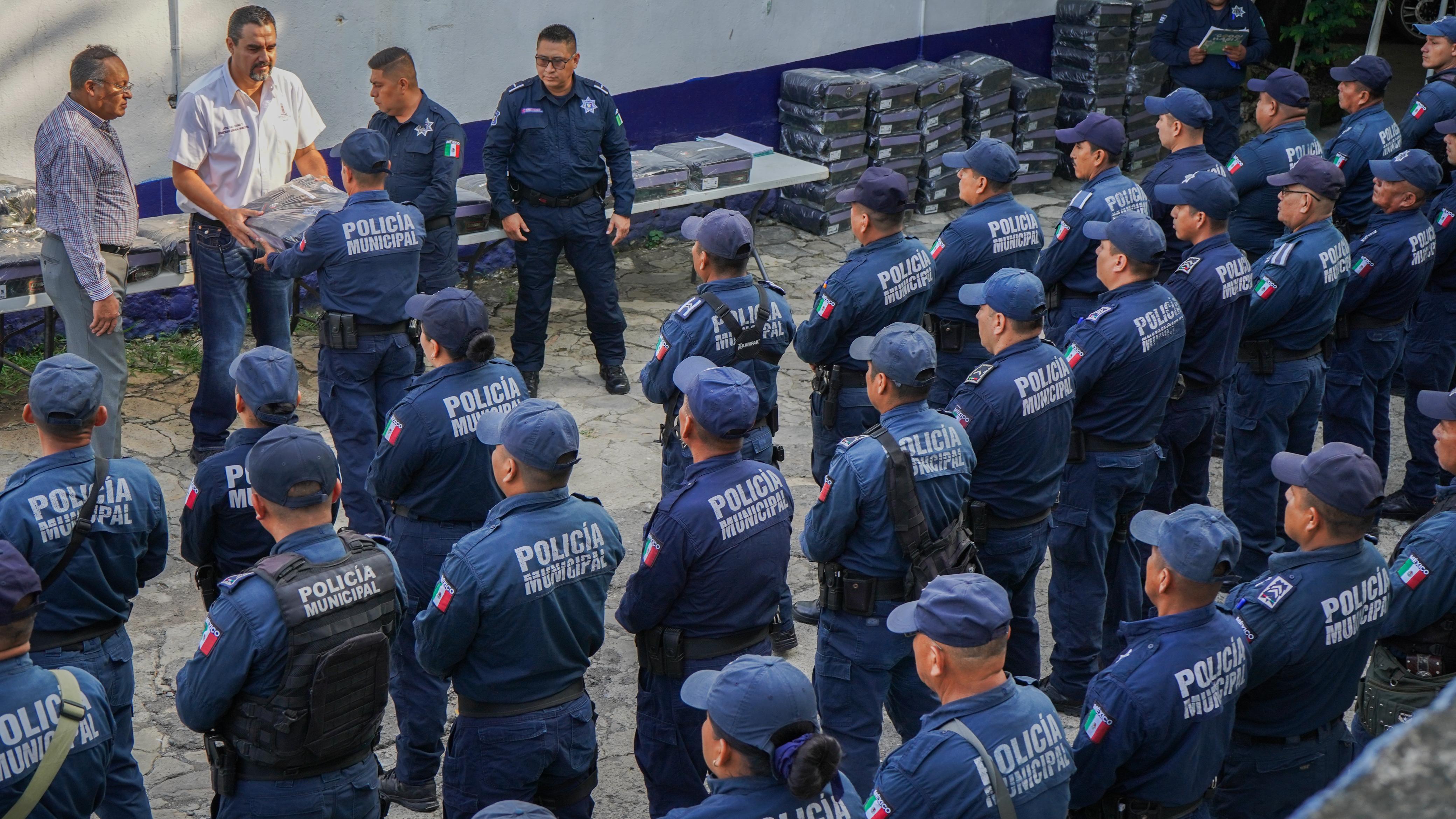 Huejutla fortalece a la Dirección de Seguridad Pública con la entrega de equipo táctico