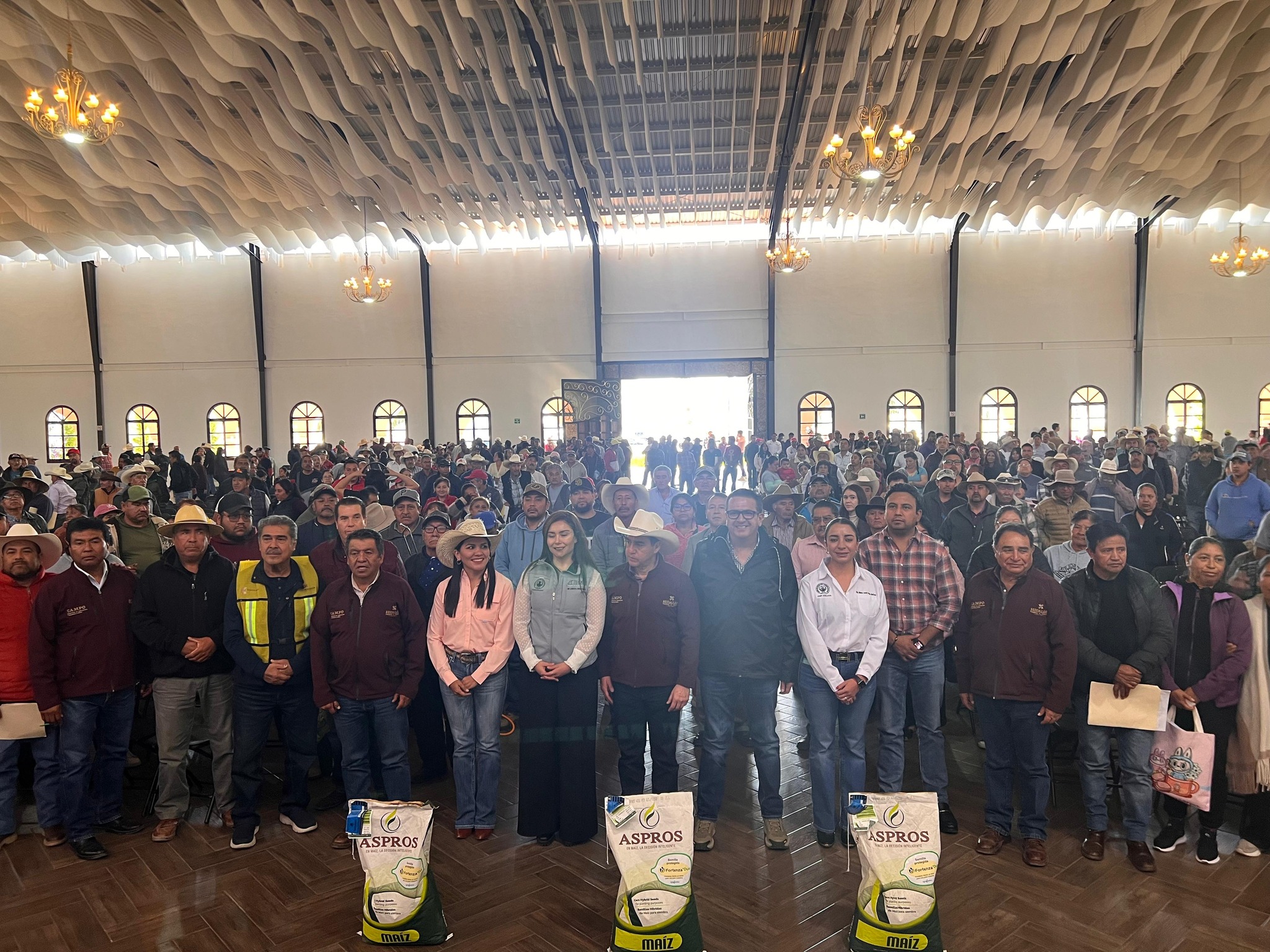 Entrega de programas productivos fortalece al campo
