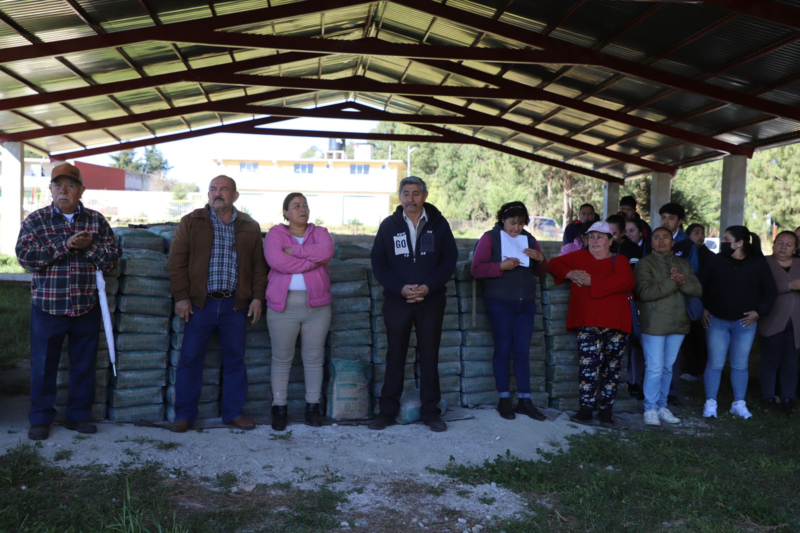 Fortalece Ricardo Perea educación con acciones de mantenimiento en Acaxochitlán