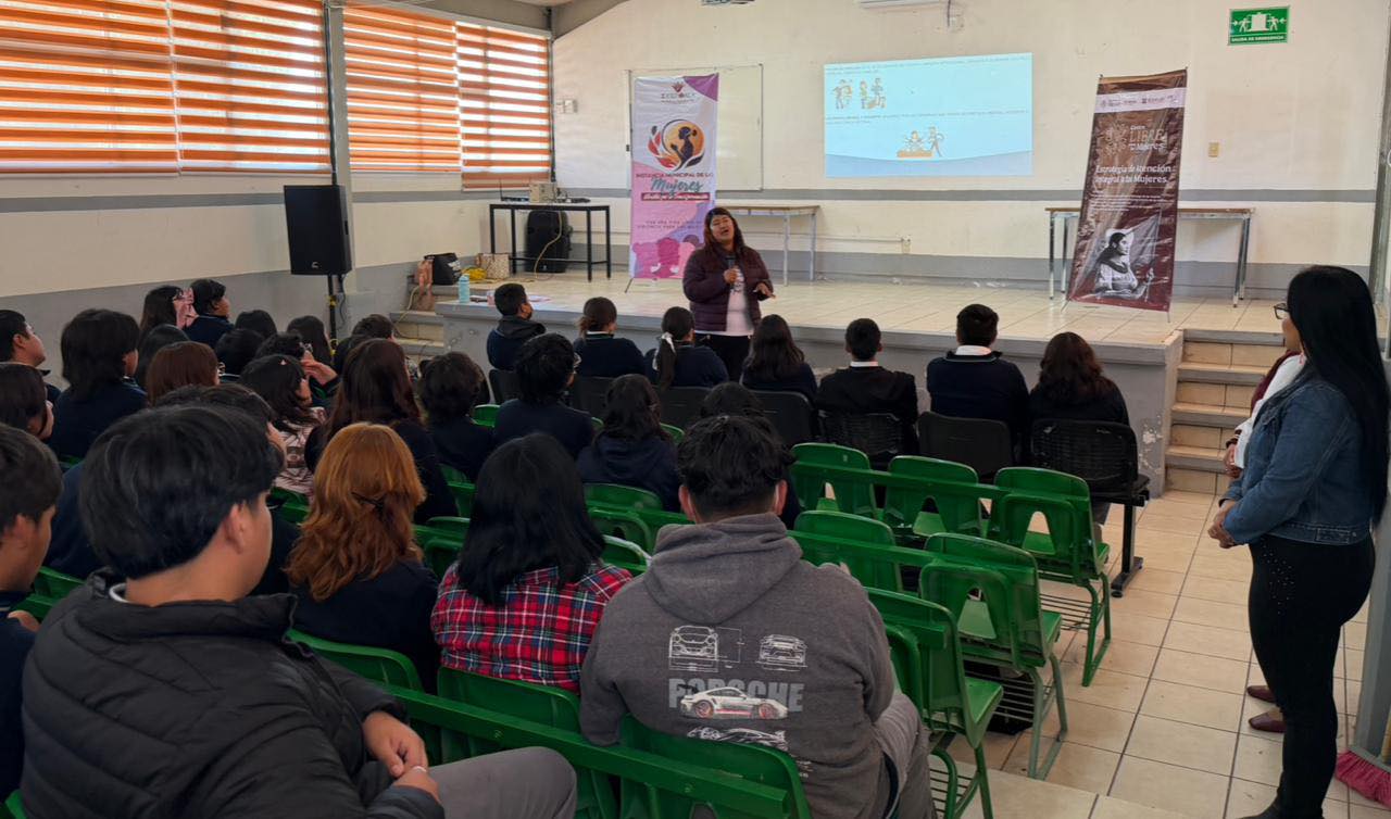 Imparten platica sobre tipos de violencia a estudiantes en Zempoala