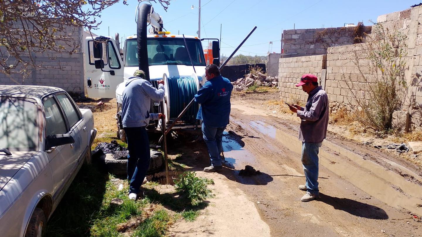 Realizan limpieza y desazolve de drenaje en el Mirador, Zempoala.