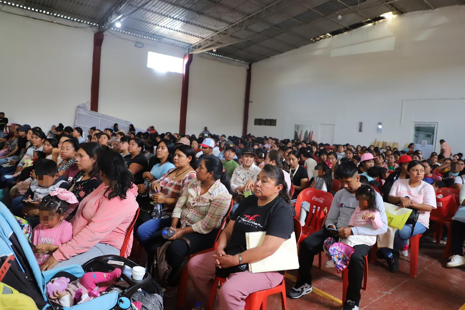 Entrega DIF de Acaxochitlán apoyos alimentarios para fortalecer la nutrición infantil