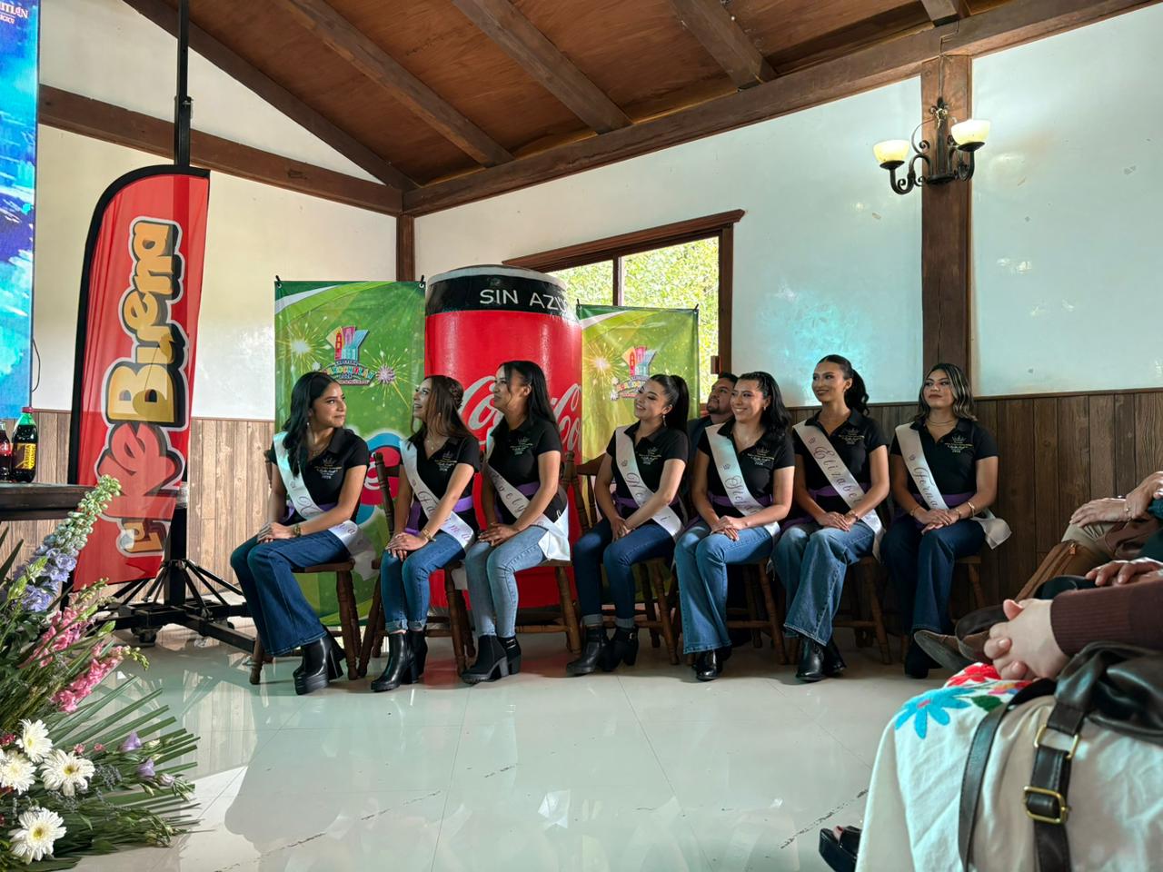 Presentan candidatas a “Nuestra Belleza Mágica Acaxochitlán 2026” y anuncian programa de la Expo Feria