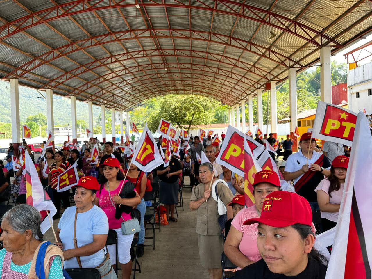 Partido del Trabajo reorganiza comité municipal en Calnali con amplia participación ciudadana